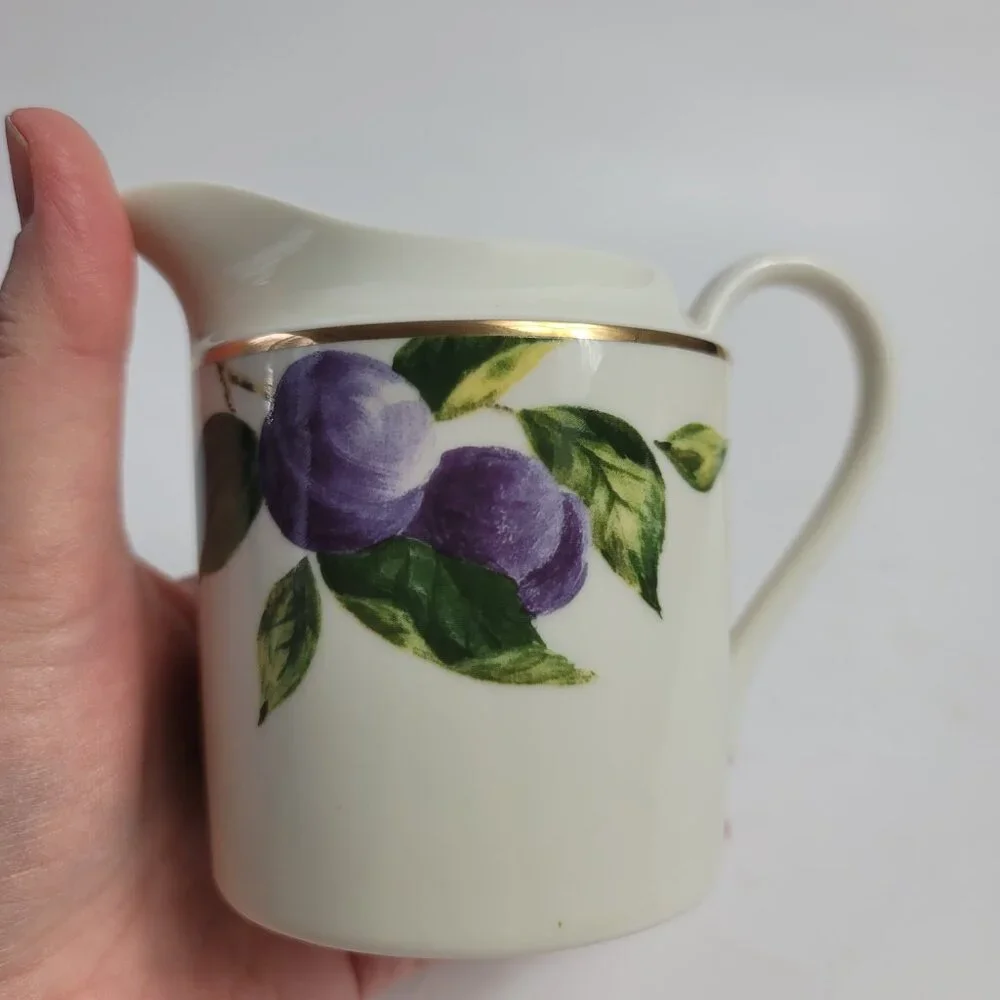 Mikasa Plum Court L3132 Creamer White with Purple Plums and Green Leaves
